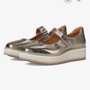 Elegant Metallic Platform Loafers